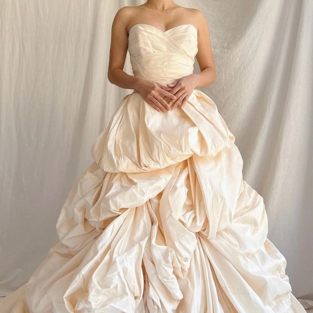 Silk Bridal Gown / Wedding Dress / Strapless Sweetheart Neckline